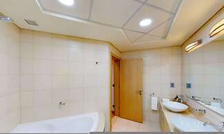 Al Dabas Beach Views 3BD Sleeps 6 Beachfront