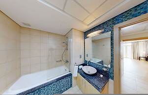 Al Dabas Beach Views 3BD Sleeps 6 Beachfront