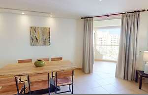 Al Dabas Beach Views 3BD Sleeps 6 Beachfront