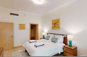 Al Dabas Beach Views 3BD Sleeps 6 Beachfront