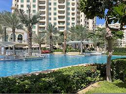 Al Dabas Beach Views 3BD Sleeps 6 Beachfront