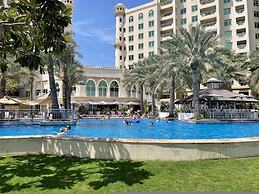 DVH Dabas Palm Shores Elegant Four Beds