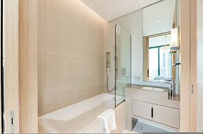 Luxury at JBR Jumeirah Gate Tower 1