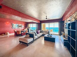 Tranquil Tides Oceanfront Family Oasis
