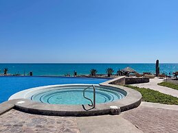 Tranquil Tides Oceanfront Family Oasis