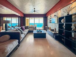 Tranquil Tides Oceanfront Family Oasis