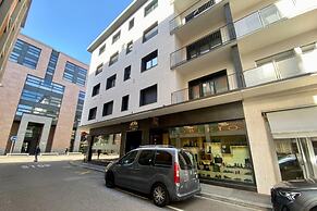 Boutique Apartment 12