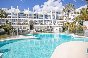 Marbella Pool House Ph24 on sea Shore