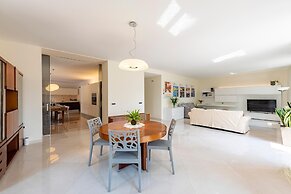 Life View Luxury Apartment