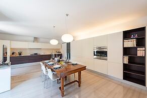 Life View Luxury Apartment