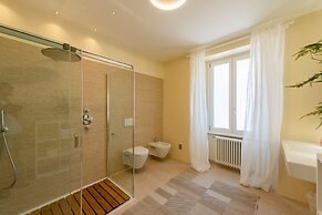 Life View Luxury Apartment