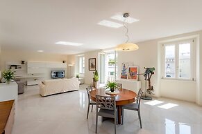 Life View Luxury Apartment