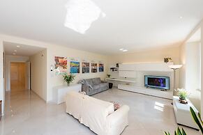 Life View Luxury Apartment