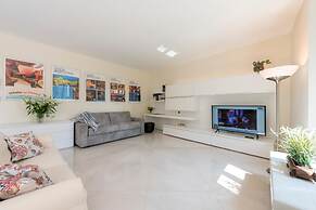 Life View Luxury Apartment