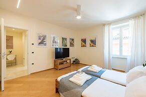 Life View Luxury Apartment