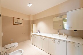 Life View Luxury Apartment