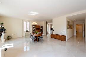 Life View Luxury Apartment