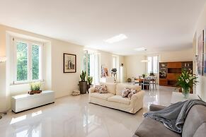 Life View Luxury Apartment