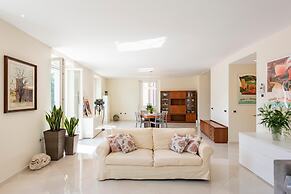 Life View Luxury Apartment