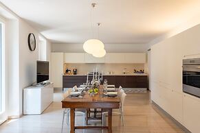 Life View Luxury Apartment