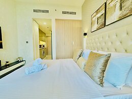 Venduras - Chic Studio in Azizi Riviera