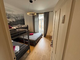 Guest House Residencial REAL
