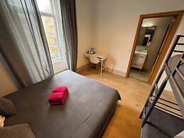 Guest House Residencial REAL