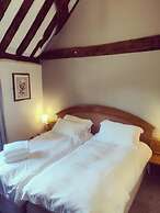 OYO The Greyhound Inn