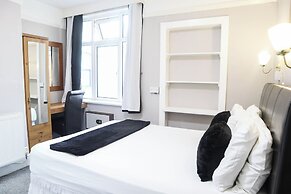 OYO Meadows Way Guest House