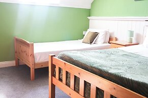 OYO Meadows Way Guest House