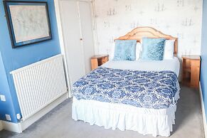 OYO Meadows Way Guest House