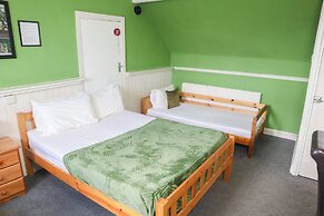 OYO Meadows Way Guest House