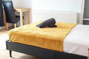 OYO Meadows Way Guest House