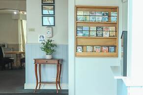OYO Meadows Way Guest House
