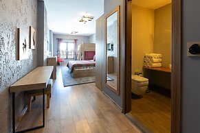 Magna Chalet Otel