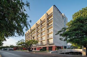 EVERGLADES SUITES