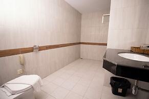 Vrest Hotel