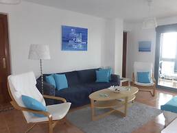 3bed Penthouse Apt With Private Terrace & Balcony