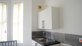 Cosy & Modern 1 Bed Studio