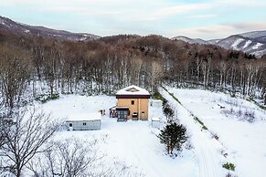 THE ELYSIAN RETREAT