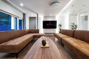 THE ELYSIAN RETREAT