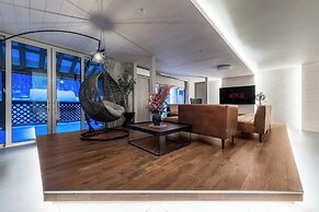 THE ELYSIAN RETREAT
