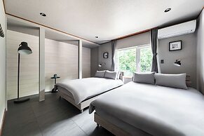THE ELYSIAN RETREAT