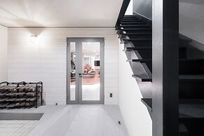 THE ELYSIAN RETREAT