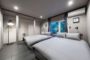 THE ELYSIAN RETREAT