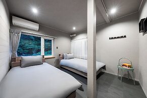 THE ELYSIAN RETREAT