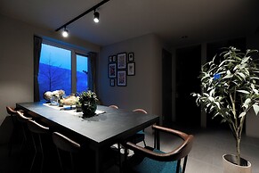 THE ELYSIAN RETREAT