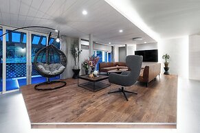 THE ELYSIAN RETREAT