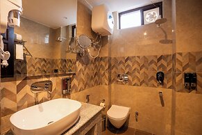 Alt Life Luxe Himalayan Crown Mcelodganj