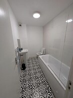 Broad Street, Wolverhampton - 2 Bedroom Apartment